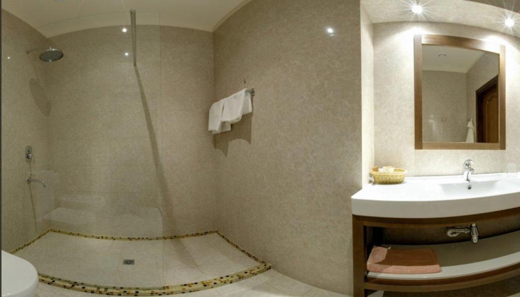Four Rooms Mini-Hotel Kharkiv Phòng bức ảnh