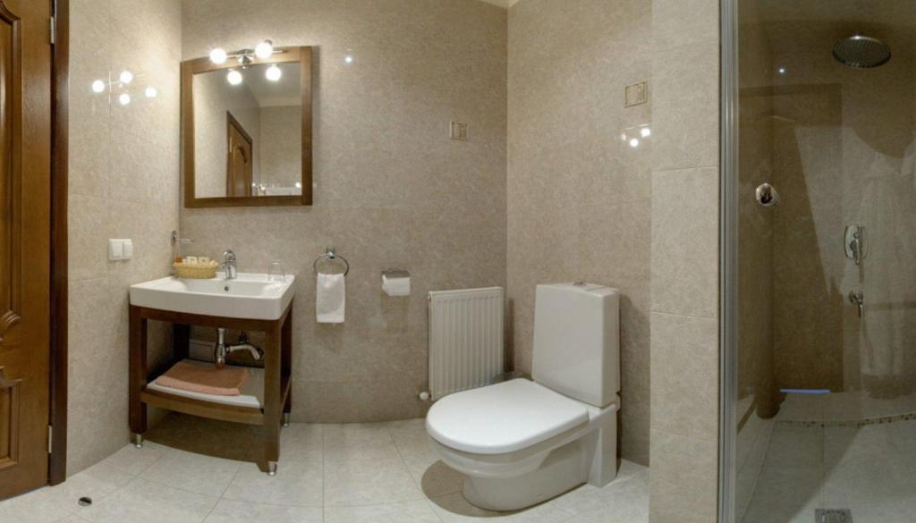 Four Rooms Mini-Hotel Kharkiv Phòng bức ảnh